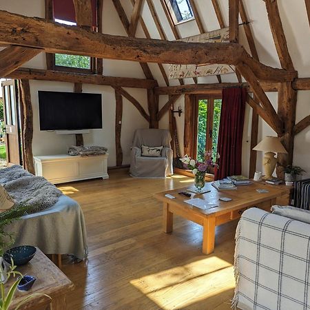 Cosy Listed Barn In Peaceful Country Village Granborough Exterior photo